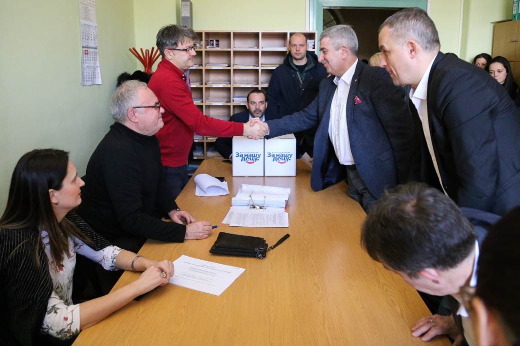 SNS predao listu u Subotici