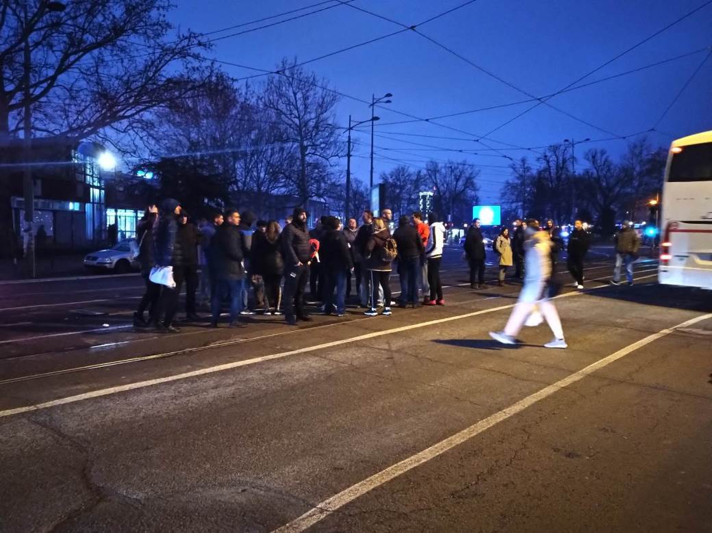 Komesar za izbeglice o protestima protiv migranata