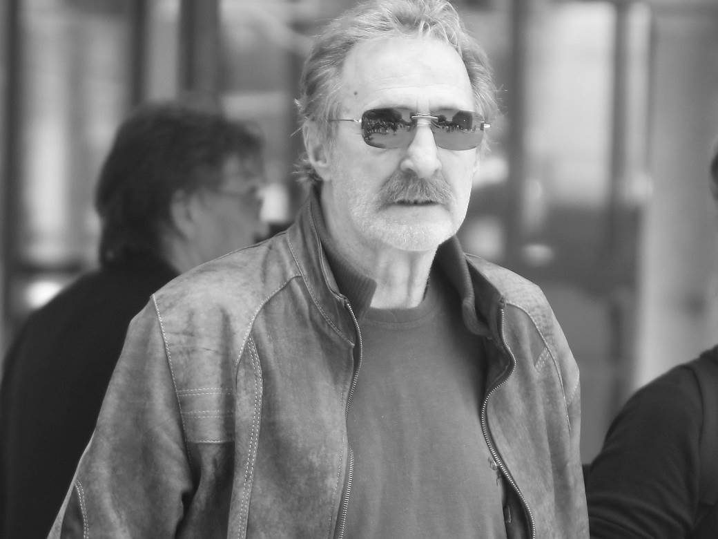 Desimir Stanojević oženio devojku od 17 godina, dobili dve ćerke