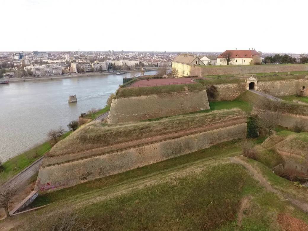 Petrovaradinska tvrđava čišćenje tvrđave Petrovaradin lavirint Petrobvaradinske tvrđave