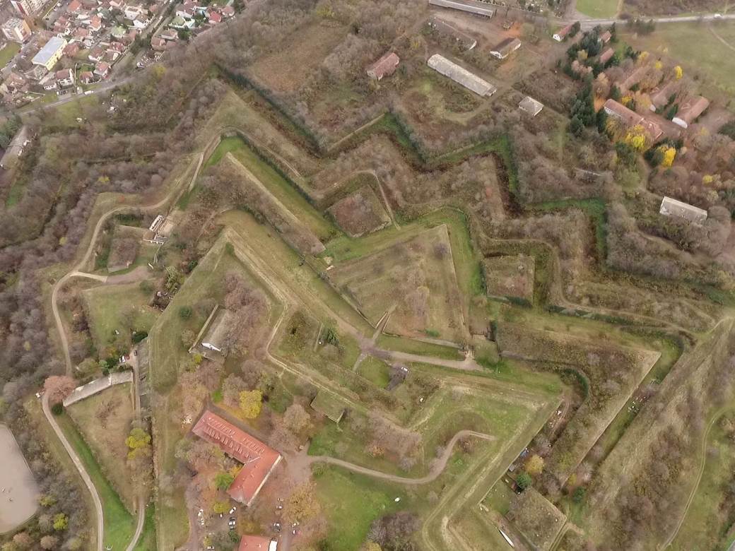 Petrovaradinska tvrđava čišćenje tvrđave Petrovaradin lavirint Petrobvaradinske tvrđave