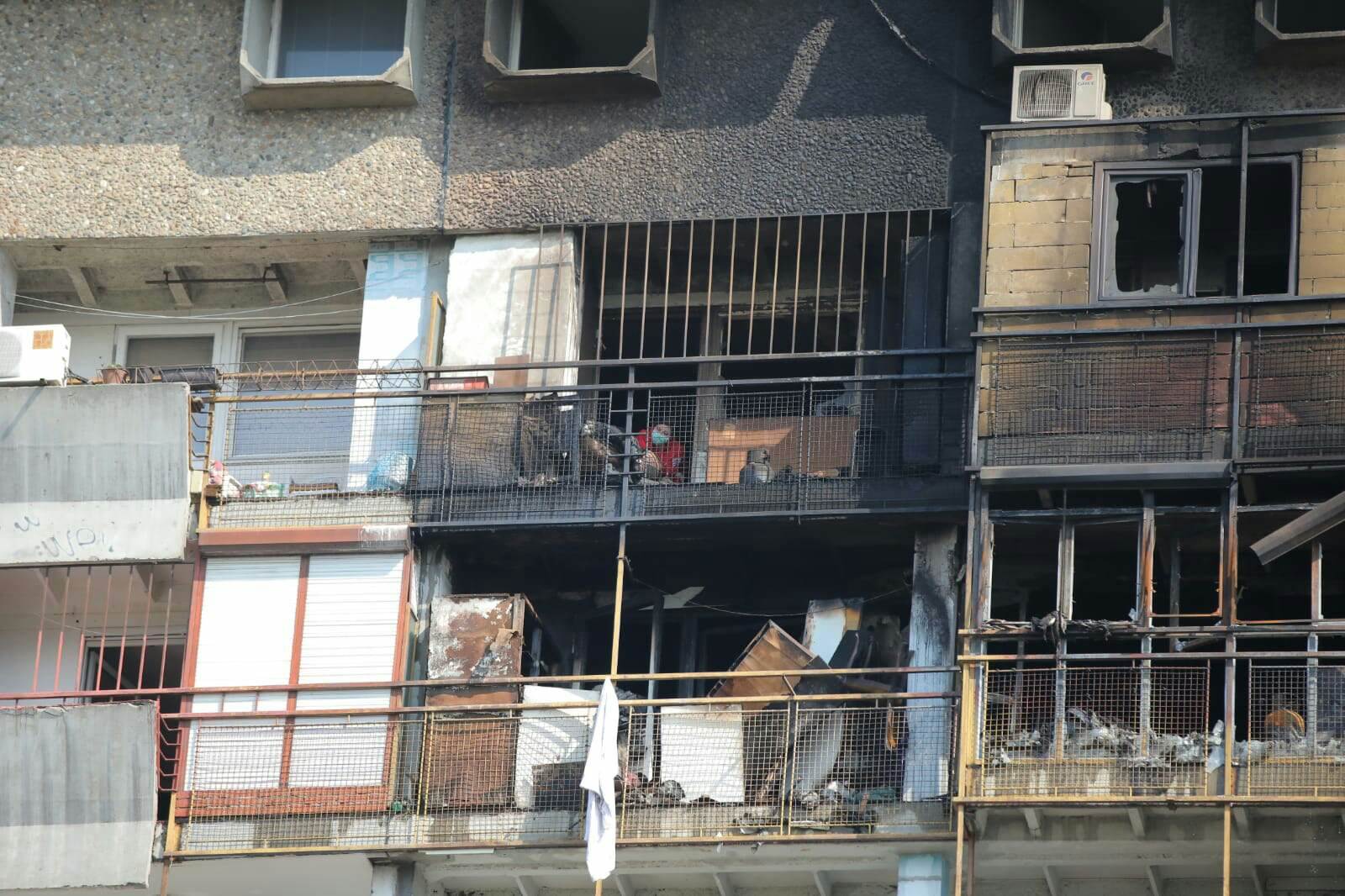 Požar u soliteru na Novom Beogradu, šestoro mrtvih