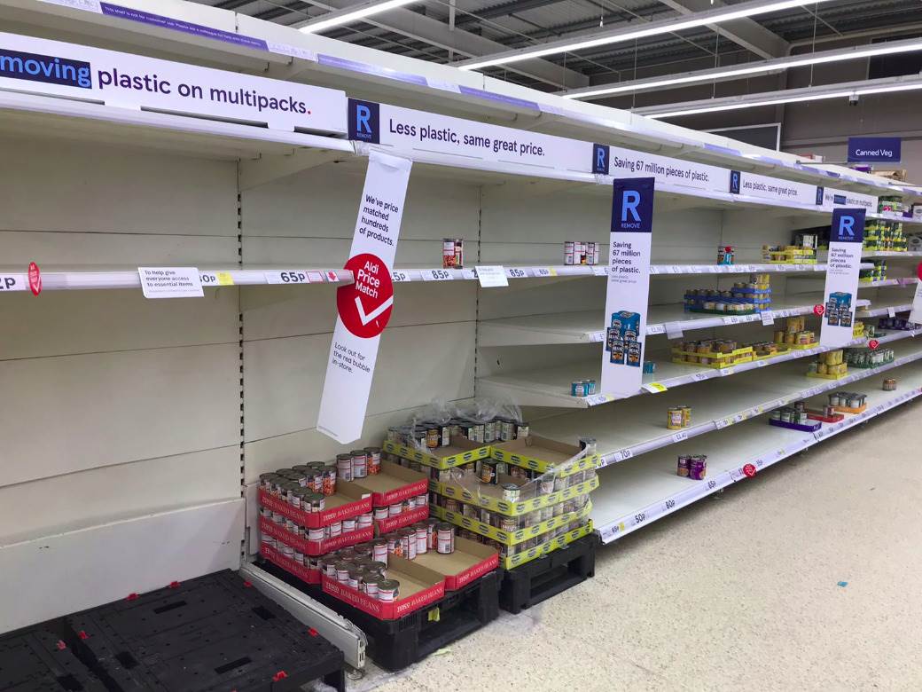 Korona virus - Prodavnice prehrambene robe na Zapadu prazne, kod nas pune