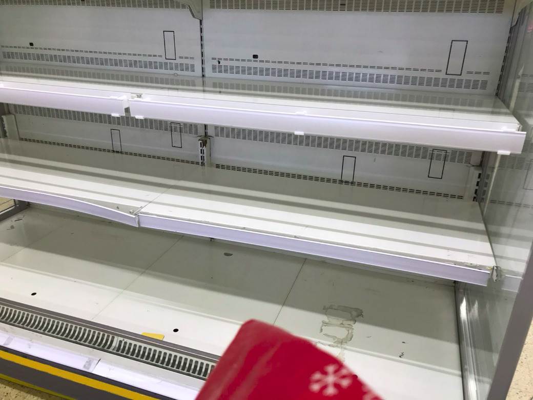 Korona virus - Prodavnice prehrambene robe na Zapadu prazne, kod nas pune