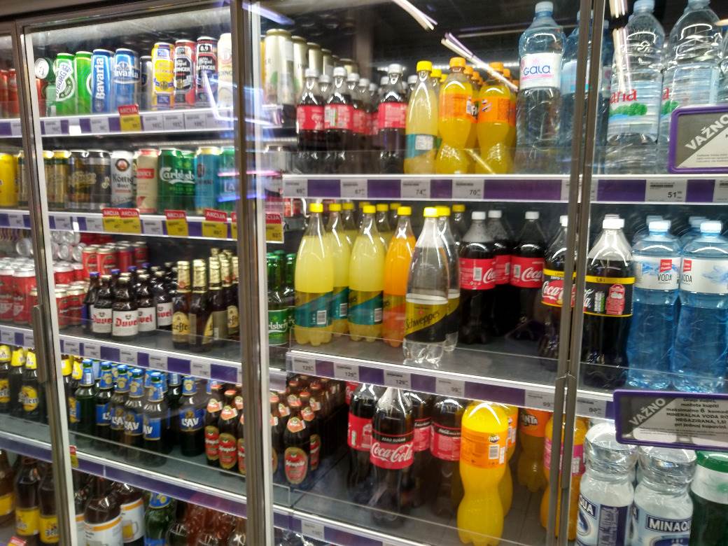 Korona virus - Prodavnice prehrambene robe na Zapadu prazne, kod nas pune