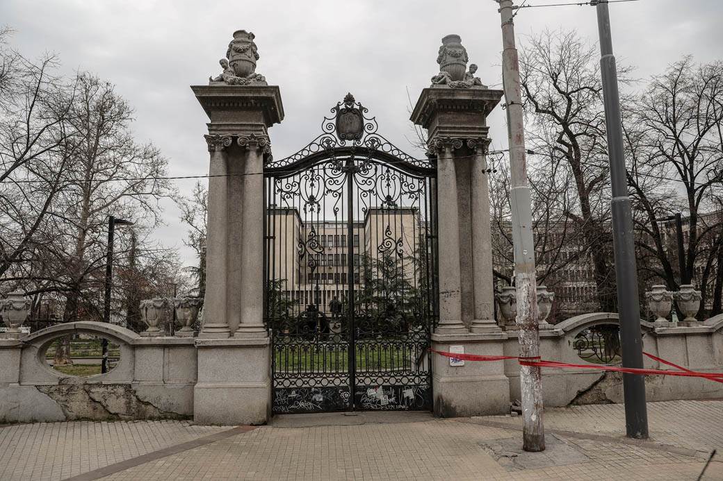 Zabrana kretanja u parkovima Beograd: Zatvoreni parkovi zbog daljeg širenja korona virusa! FOTO