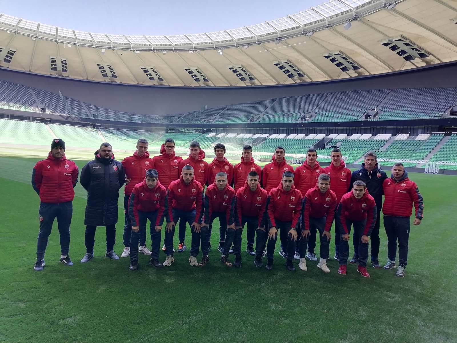 Korona virus u Srbiji Zvezdini fudbaleri karantin