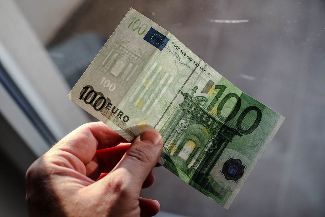 Kako prepoznati falsifikovane novčanice: Jednostavni testovi