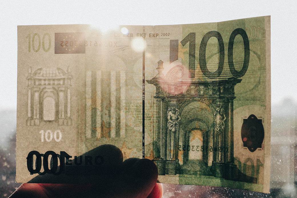 Kako prepoznati falsifikovane novčanice: Jednostavni testovi