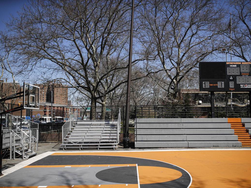Košarka Njujork skinuti obruči zaključani tereni za košarku basket korona virus