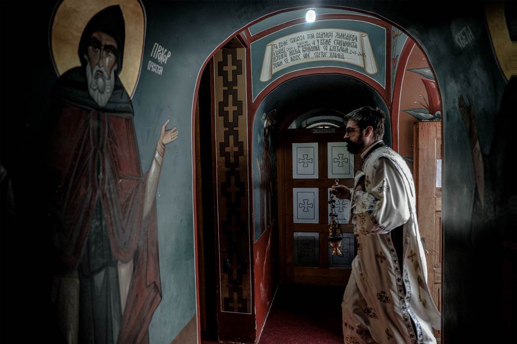 Uskrs 2020: Vaskršnja liturgija u crkvama bez prisustva vernika FOTOGRAFIJE