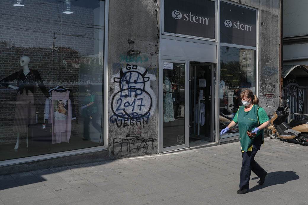 Korona virus vesti: Popuštanje mera, lokali u Beogradu delimično otvoreni FOTOGRAFIJE