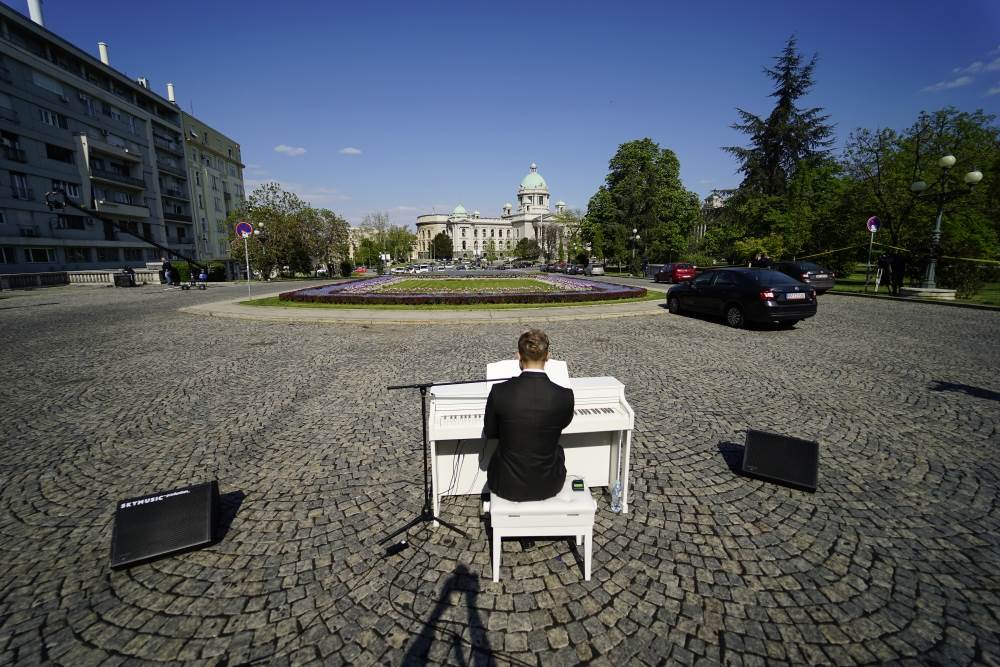 Saša Kovačević koncert ispred Skupštine grada Beograda
