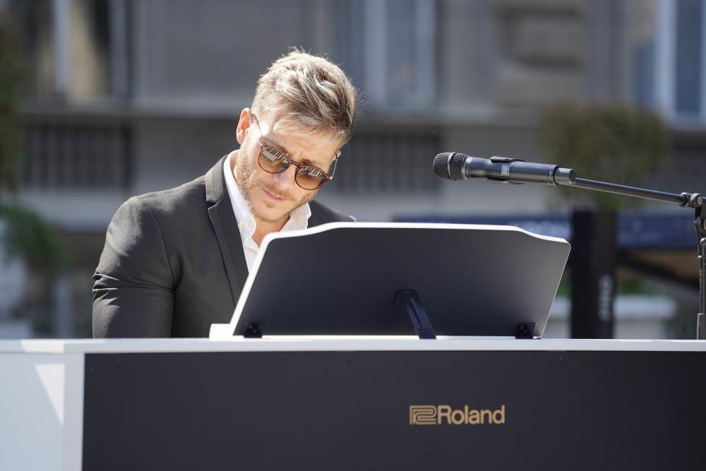 Saša Kovačević koncert ispred Skupštine grada Beograda