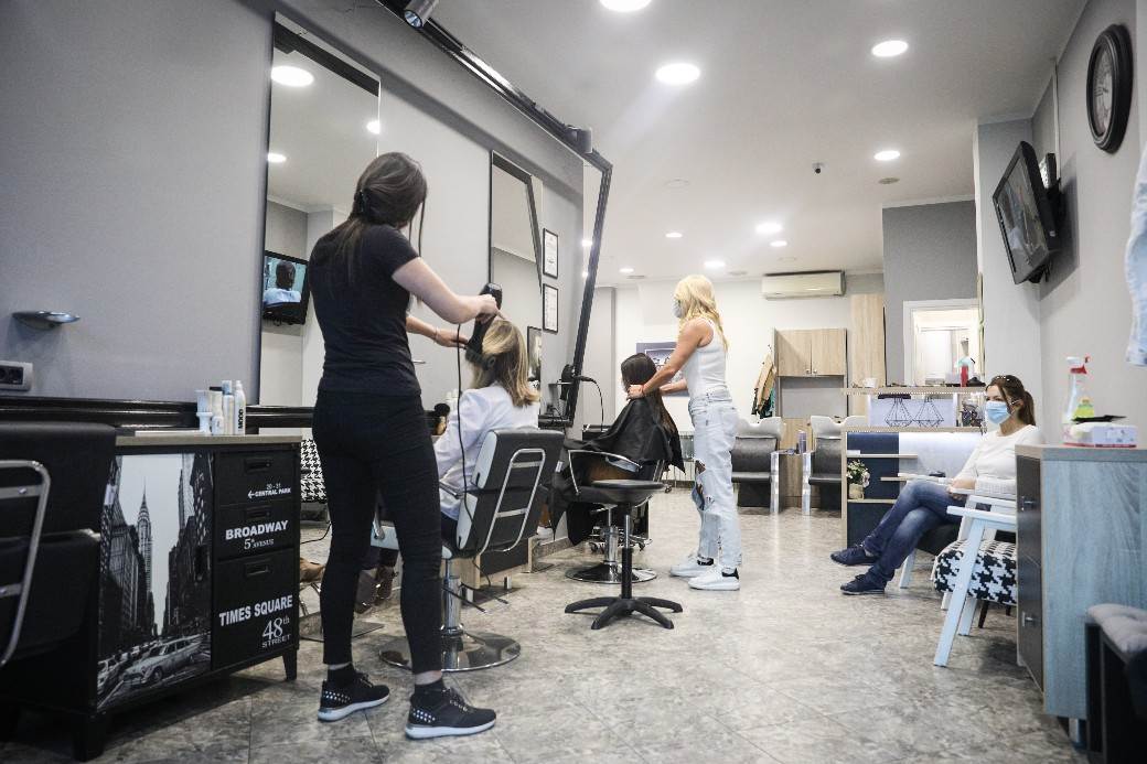 Frizeri počeli da rade frizeri