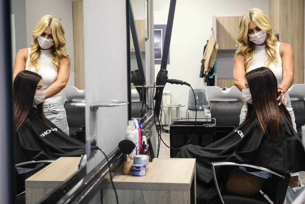 Frizeri počeli da rade frizeri