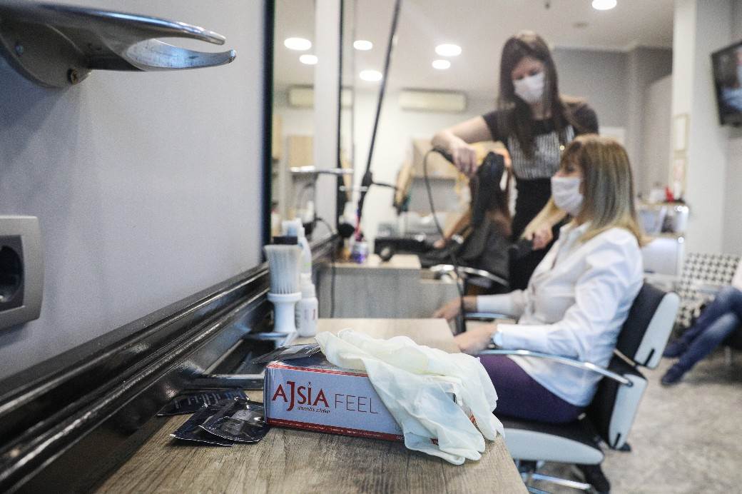 Frizeri počeli da rade frizeri