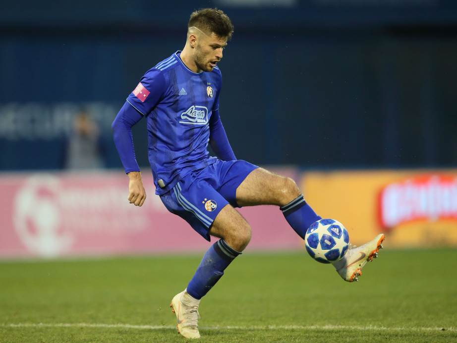 Bruno Petković odgovarao na pitanje da li su ga tukli kamatari