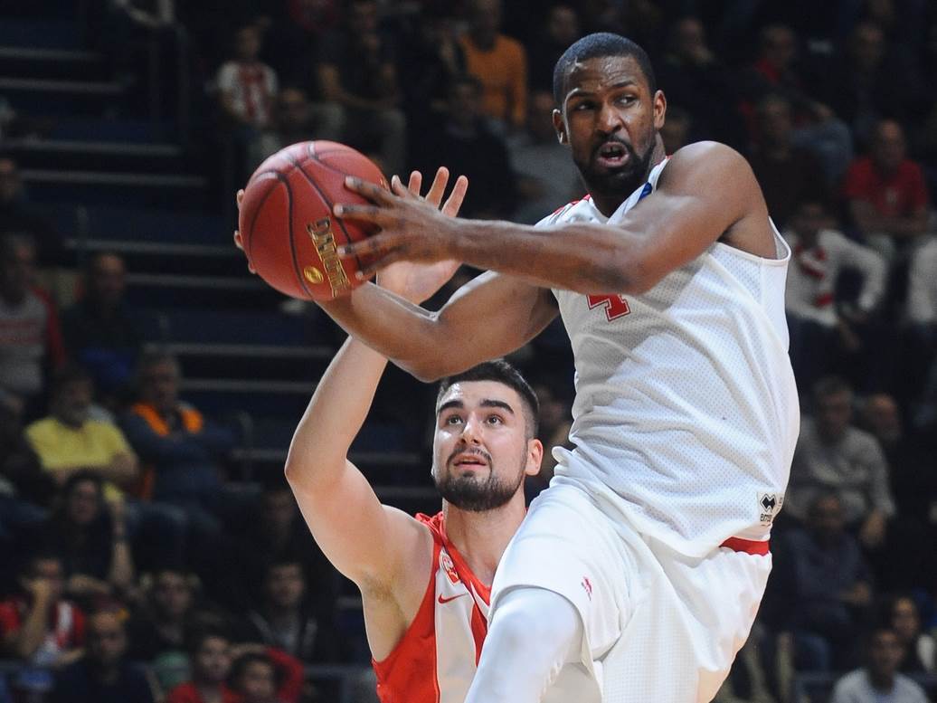 Crna Gora naturalizuje dvojicu košarkaša