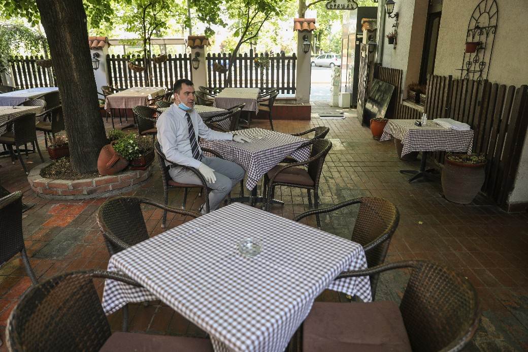 Splavovi počeli da rade, ali od juna većina