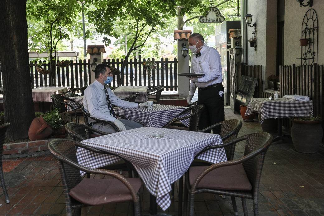 Splavovi počeli da rade, ali od juna većina