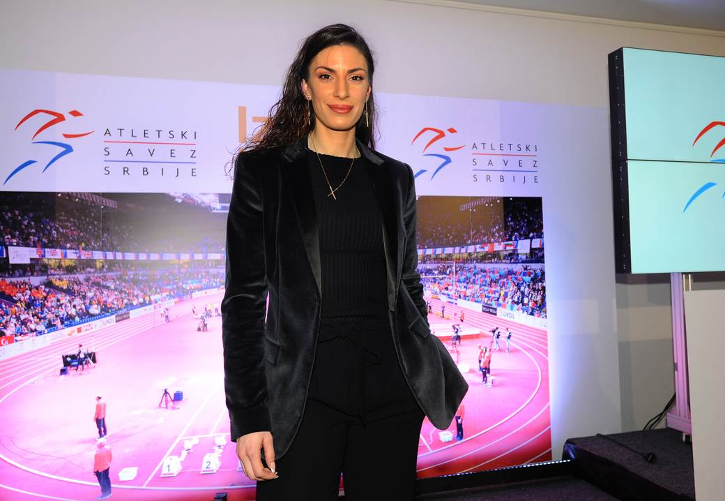 Ivana Španović frizure i tetovaže ispovest majka Vesna Španović