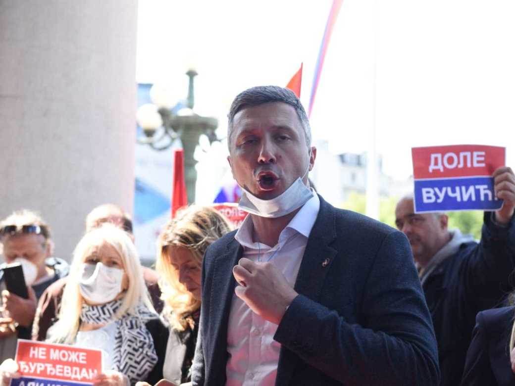 Boško Obradović izazvao incident ispred Skupštine, Maja Gojković o  tome