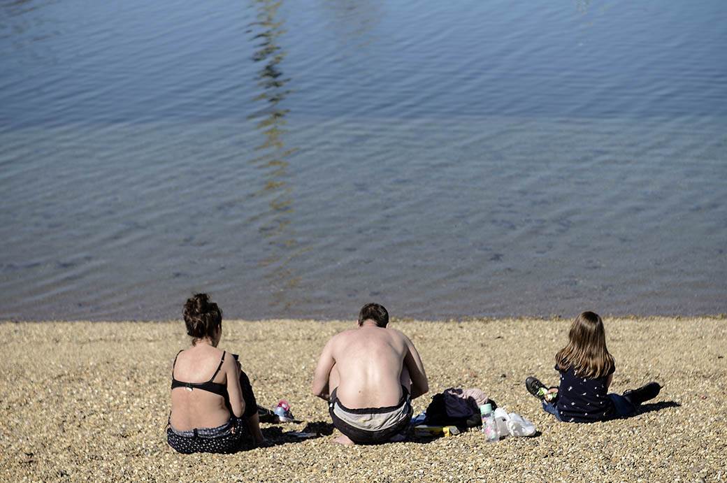 Prvi vikend bez policijskog časa u Beogradu: Roštilj i puna izletišta FOTOGRAFIJE