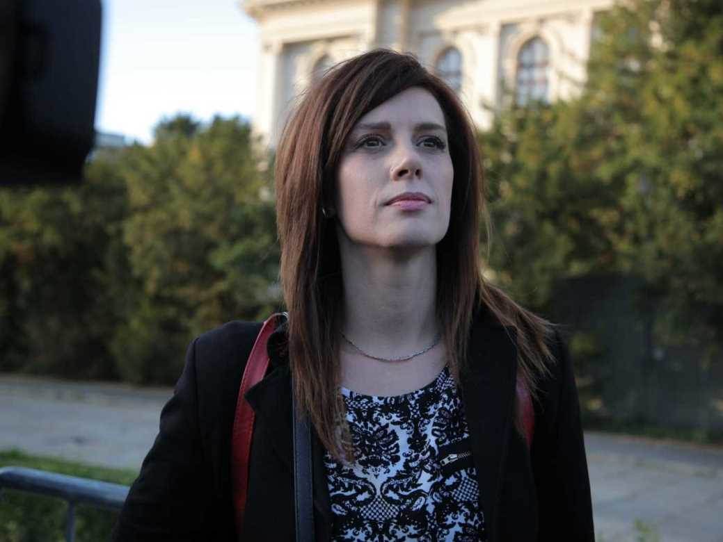 Diplome spalila u centru Beograda