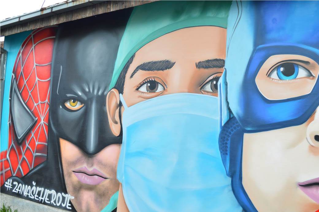 Mural Novi Sad lekari superheroji FOTOGRAFIJE