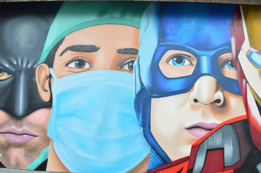Mural Novi Sad lekari superheroji FOTOGRAFIJE