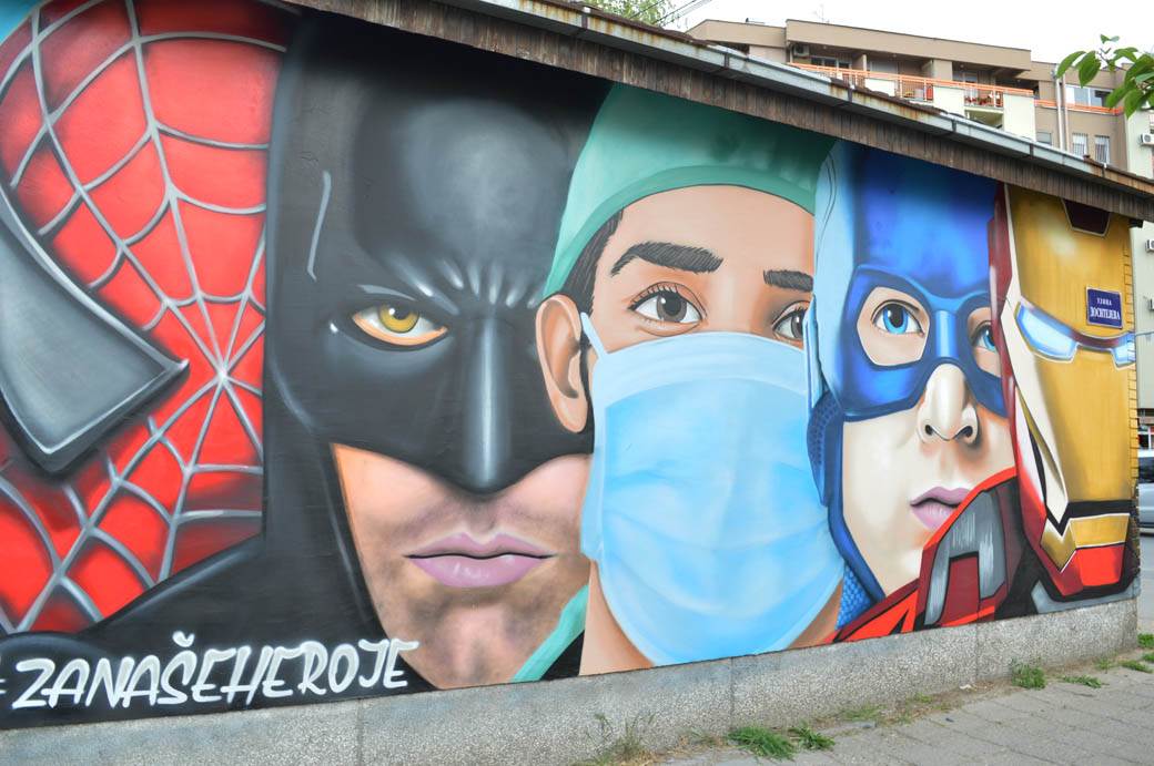 Mural Novi Sad lekari superheroji FOTOGRAFIJE