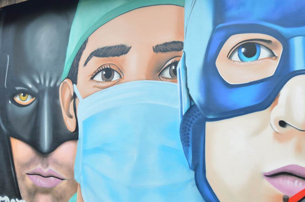 Mural Novi Sad lekari superheroji FOTOGRAFIJE