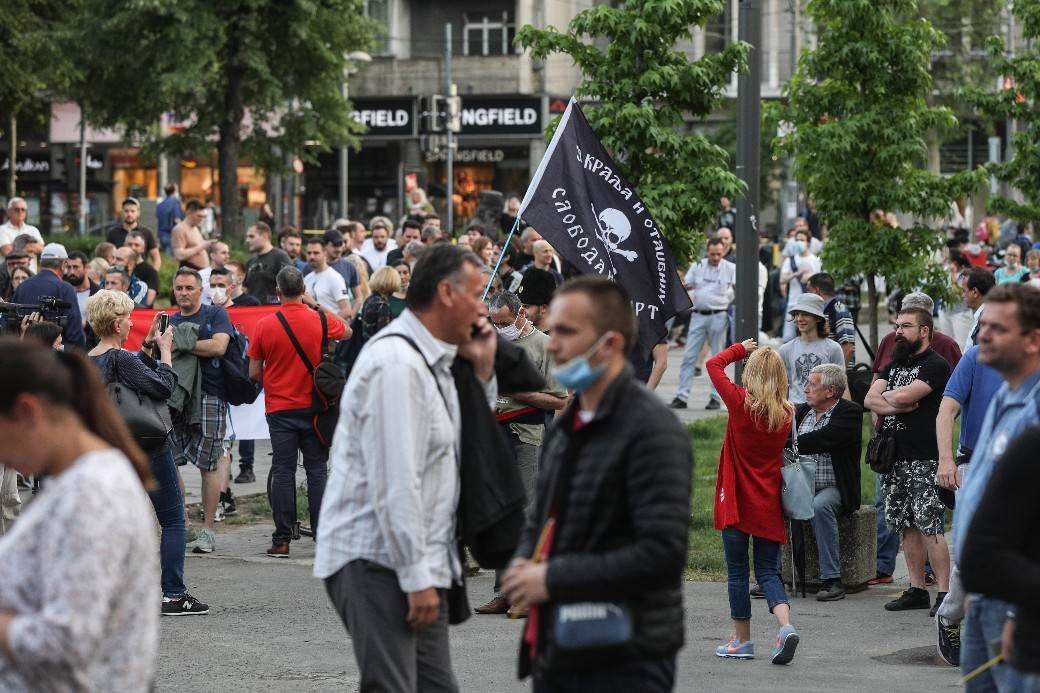 Beograd-SPC-Crna Gora-hapšenje sveštenika-skup podršle
