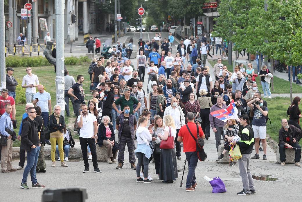 Predrag Kon o vraćanju mera i rastu broja zaraženih