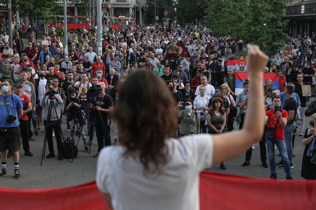 Predrag Kon o vraćanju mera i rastu broja zaraženih