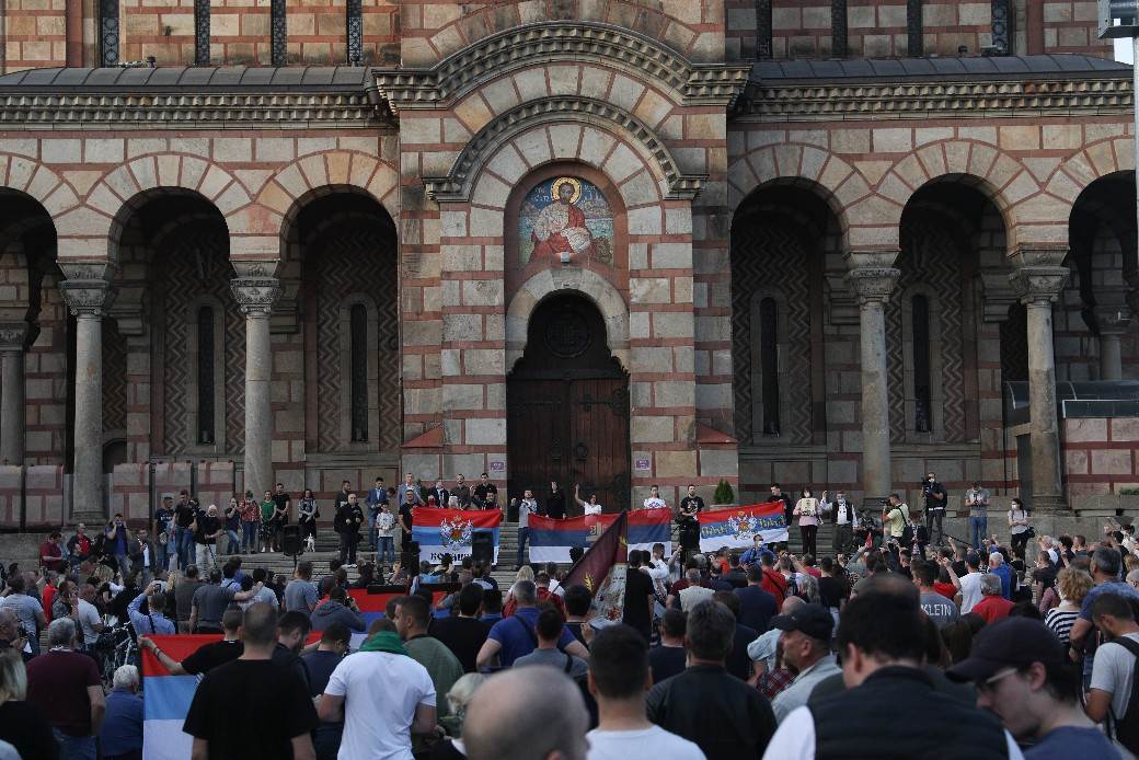 Beograd-SPC-Crna Gora-hapšenje sveštenika-skup podršle