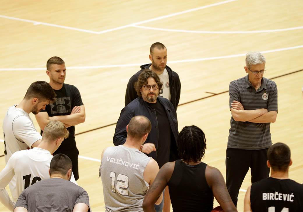 Trinkijeri o Partizanuigračima korona virusu