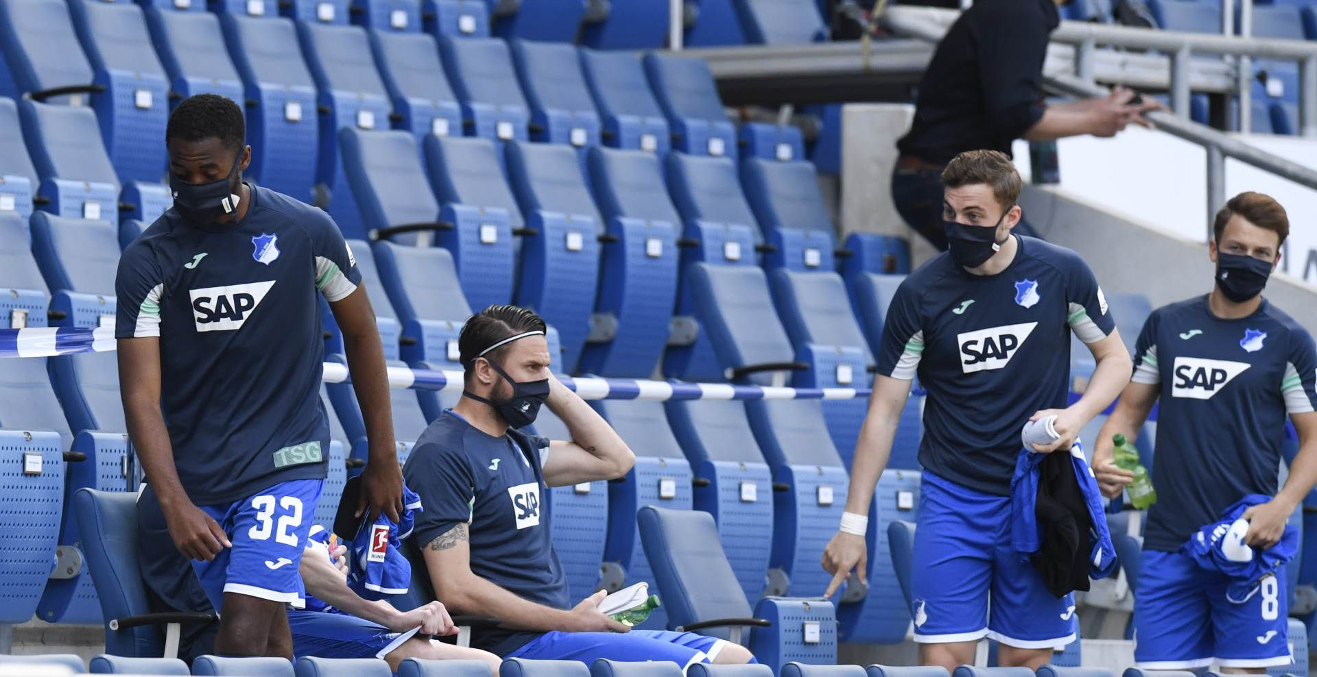 Falkao na Twitteru: Zašto je zabranjeno grljenje kod proslave gola FOTO