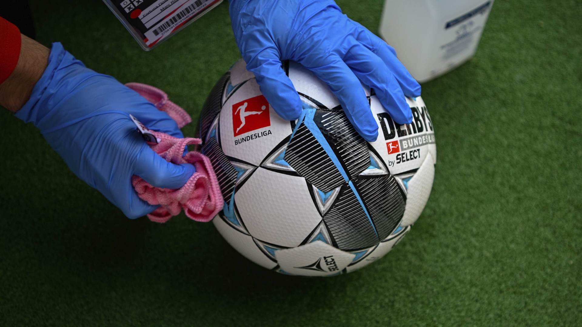 Herta Berlin, poljubac Grujić i Bojata FOTO