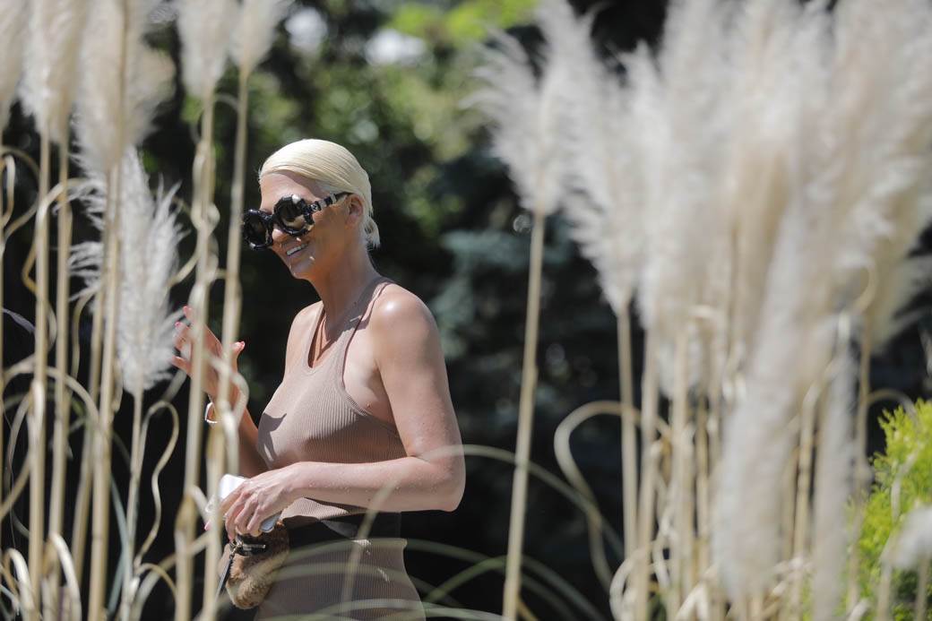 Jelena Karleuša u kupaćem