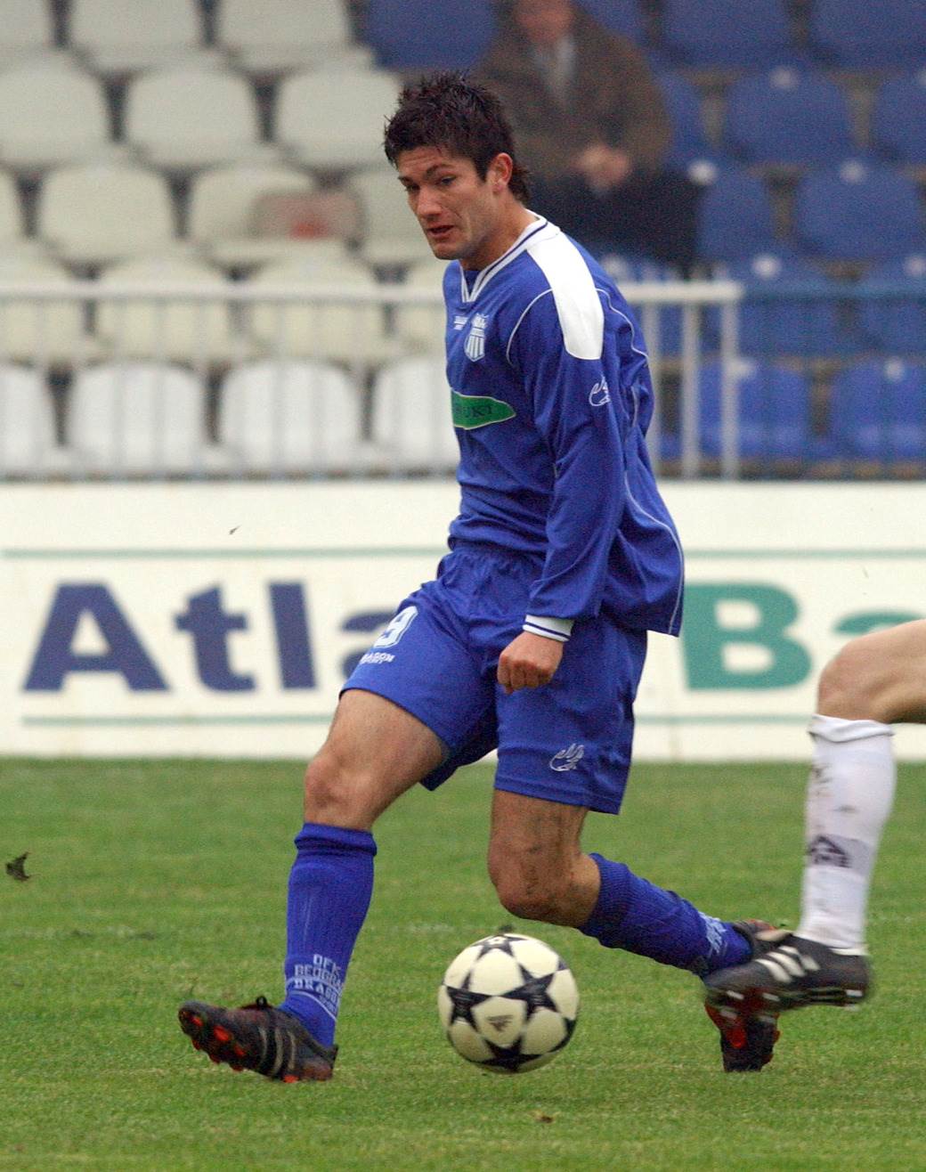 Miljan Mrdaković se ubio devojka Ivana Stanić bila u stanu s njim, zvala policiju