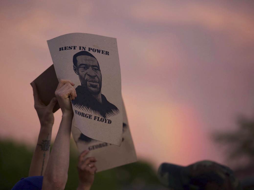 Protesti u Americi privedena ekipa CNN