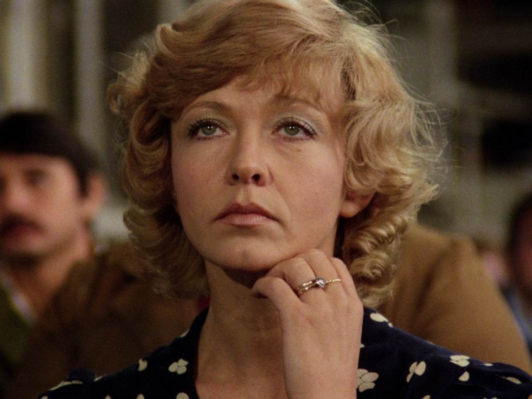 Scena gde Bred Pit bdi nad bolničkom posteljom Milene Dravić