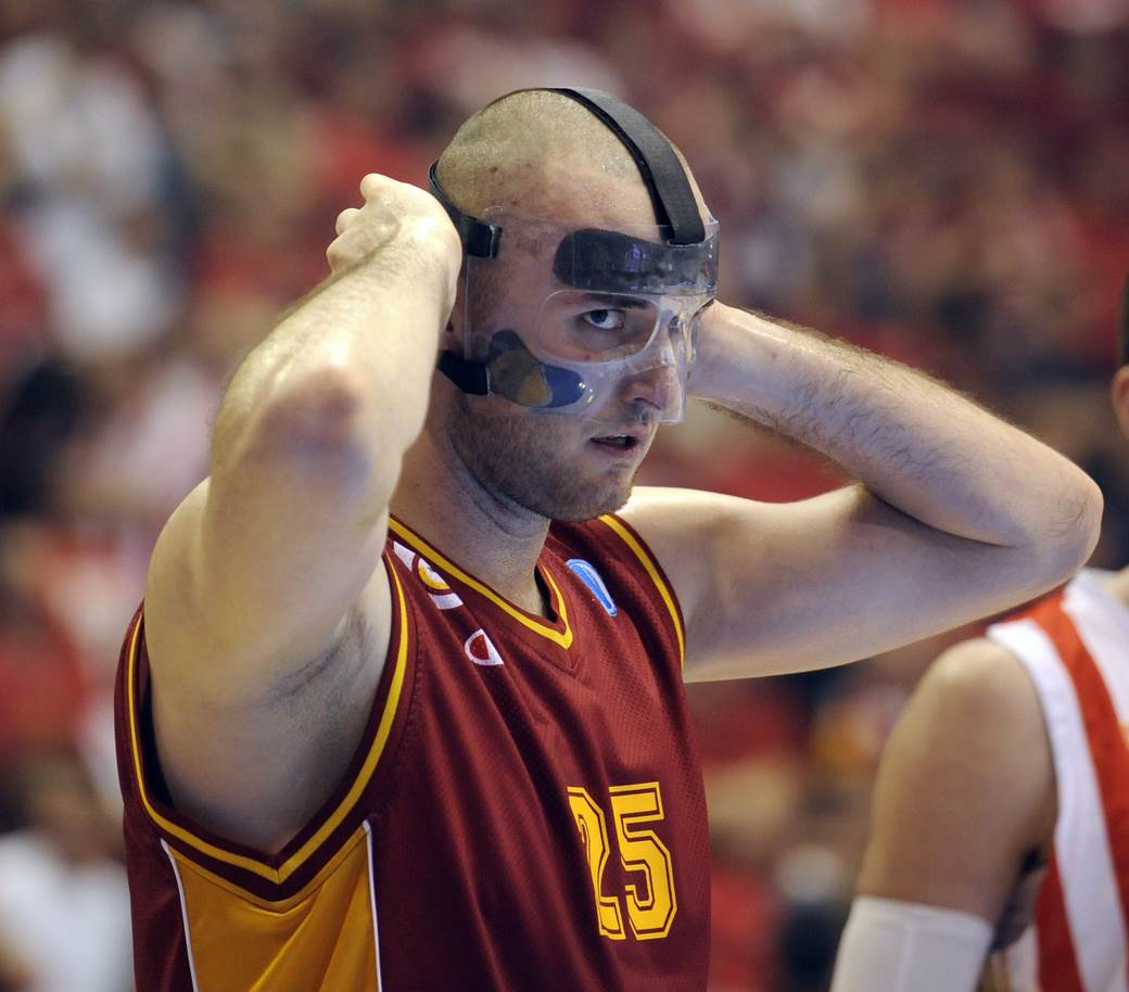 Milan Mačvan, karijera u slikama: FMP, Hemofarm, Amerikanci, Rusi, Partizan, povrede, orlovi...