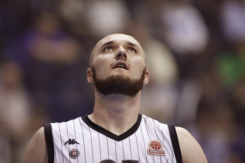 Milan Mačvan, karijera u slikama: FMP, Hemofarm, Amerikanci, Rusi, Partizan, povrede, orlovi...