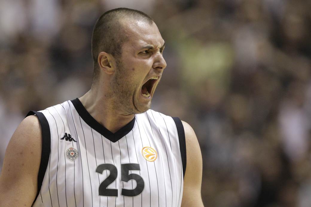 Milan Mačvan, karijera u slikama: FMP, Hemofarm, Amerikanci, Rusi, Partizan, povrede, orlovi...