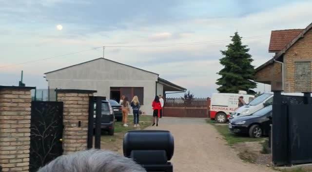 Ceca nije došla u Titel?! Ovako je Veljko slavio rodjenje deteta u tazbini! FOTOGRAFIJE