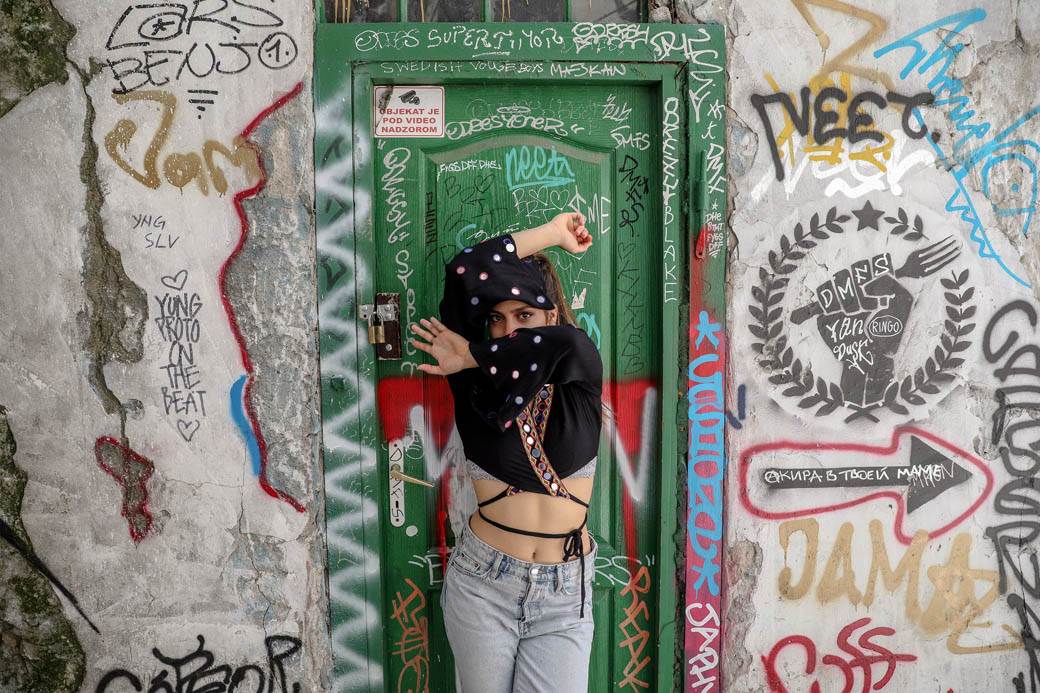 Miona Marković ples oko šipke Instagram video