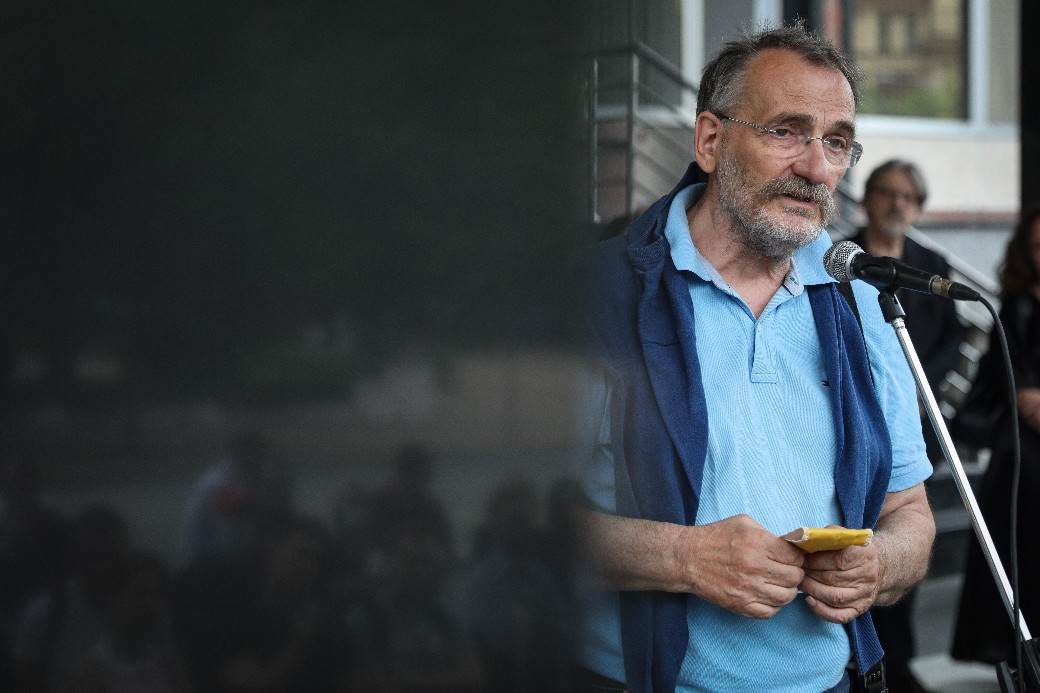 Desanka Maksimović izbačena pa vraćena u lektiru - šta je sve izbačeno iz lektire